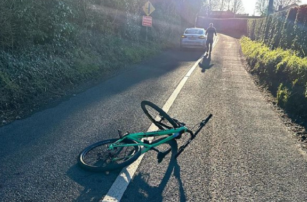 Conor McGregor, lovit în plin de o mașină. „Am noroc că sunt în viață”