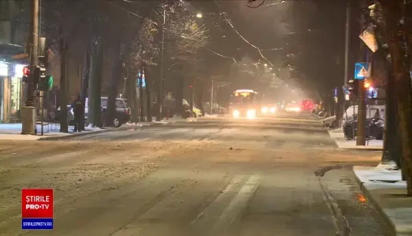 Vin ninsorile și în Capitală. Meteorologii anunță că ploaia se va transforma, treptat, în zăpadă care se va depune în strat