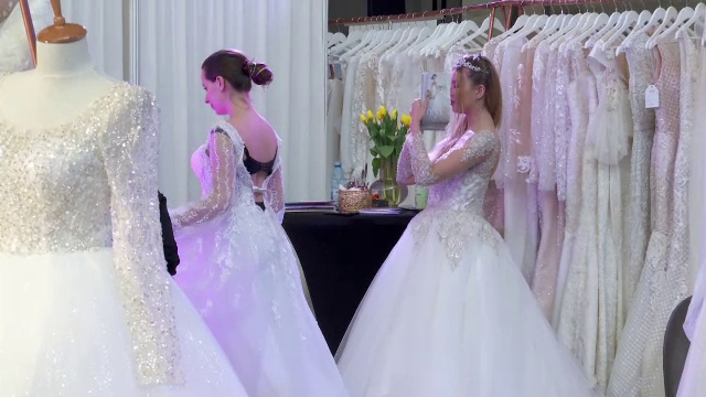 A început cel mai mare târg de nunți din sezon. Expozanții au pregătit prețuri reduse pentru clienți