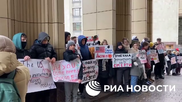 Singurele proteste din Moscova care nu s-au lăsat cu arestări. Între timp, ucrainenii trăiesc într-un ”iad viu”