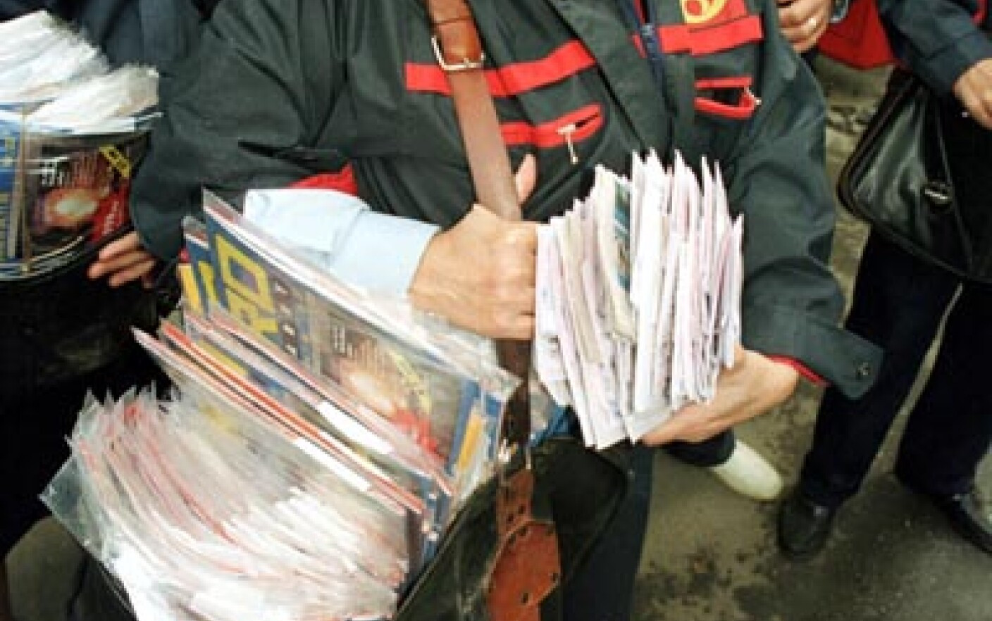 Cum se vor numi de acum factorii poștali. Reformă la cel mai mare angajator român: ”Era pur și simplu încătușată”