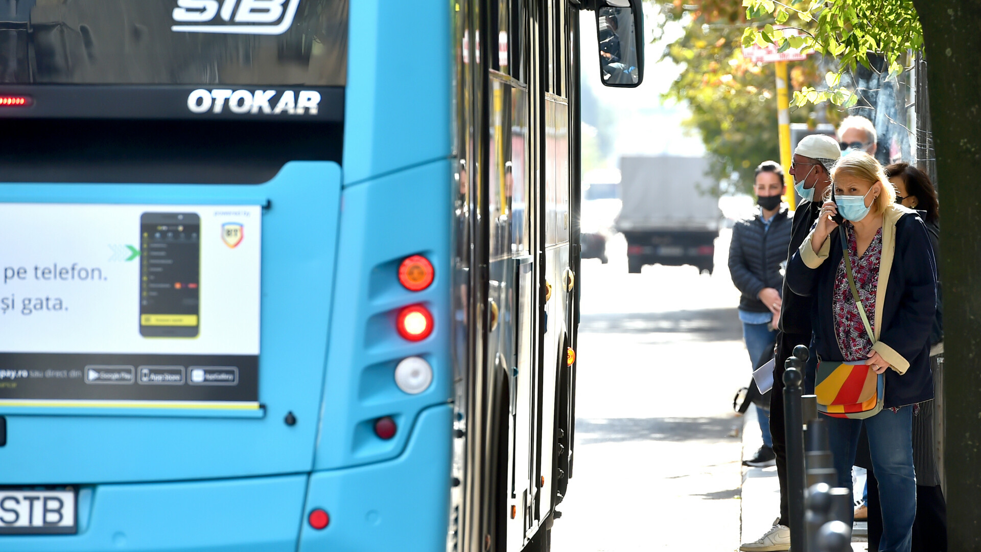 Nicușor Dan: S-a aprobat o finanțare prin PNRR de aproximativ 5,7 milioane euro pentru stațiile STB cu panouri digitale