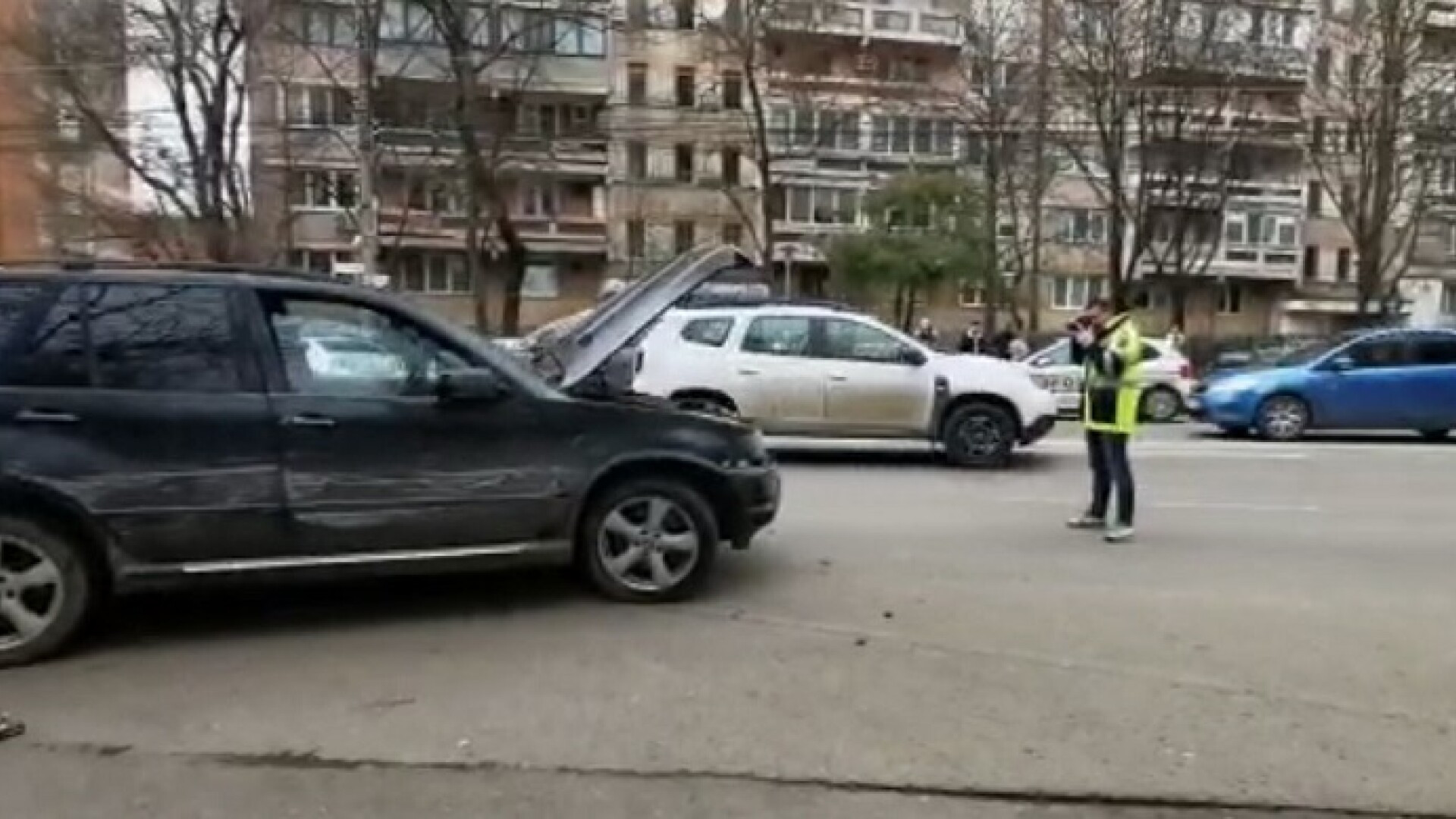 „Permisul unde e? / Nu e, pentru că nu am”. Dialogul unor polițiști cu un șofer care a fugit de ei, fiind drogat