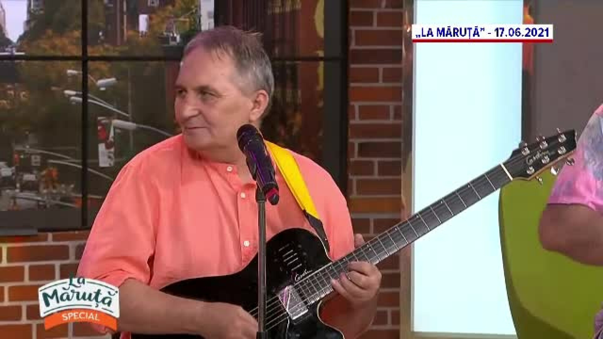 Cântărețul Mircea Rusu ar fi luat de la primărie, împreună cu alte persoane, 600.000 de lei. Erau banii din taxe și impozite