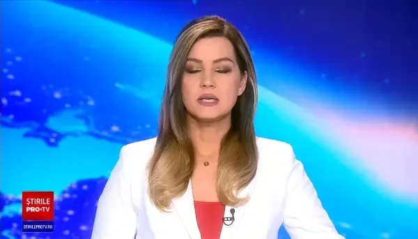 Un șofer a murit pe loc după ce s-a înfipt cu mașina sub un TIR care aștepta în coloană, pe A1