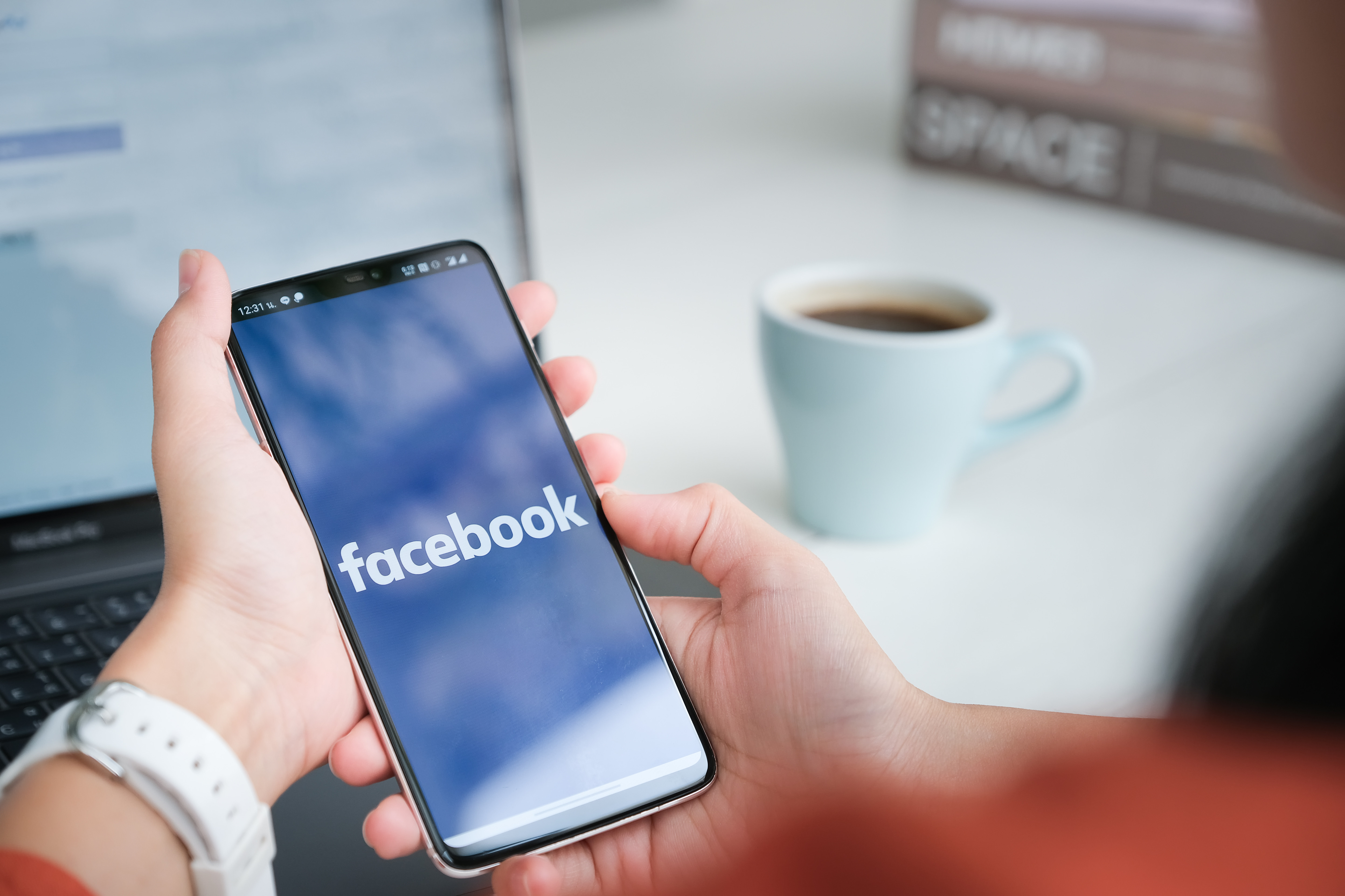 Facebook primeşte un design nou. Schimbările menite să îmbunătăţească experienţa utilizatorilor