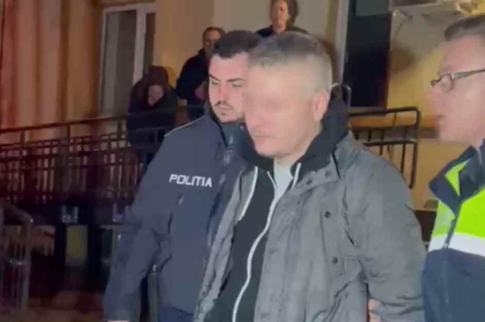 Șofer de ride-sharing, reținut pentru tentativă de jaf la o farmacie. Ce le-a spus colegilor înainte de faptă | VIDEO