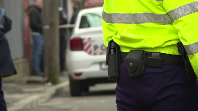 Adolescent de 16 ani, reținut pentru că ar fi înjunghiat un copil. Elevul rănit, dus la spital cu un plămân perforat