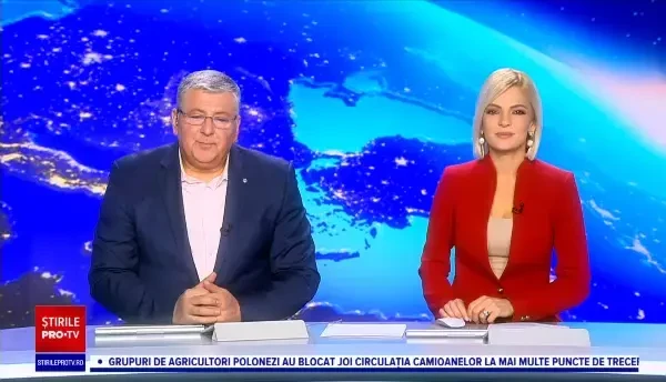 Trafic blocat pe autostradă. O turmă de elani a luat-o la goană pe șosea