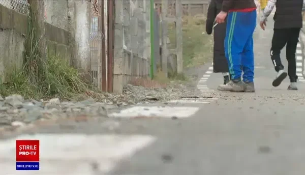 Un bărbat acuzat că a violat o vecină a fost eliberat după ce judecătoarea a întârziat, iar mandatul de reținere a expirat