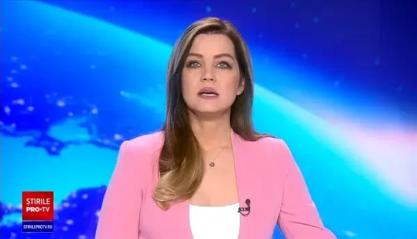 Elevul de 15 ani care și-a bătut doi colegi și l-a băgat pe unul dintre ei cu capul în vasul de WC a fost arestat preventiv