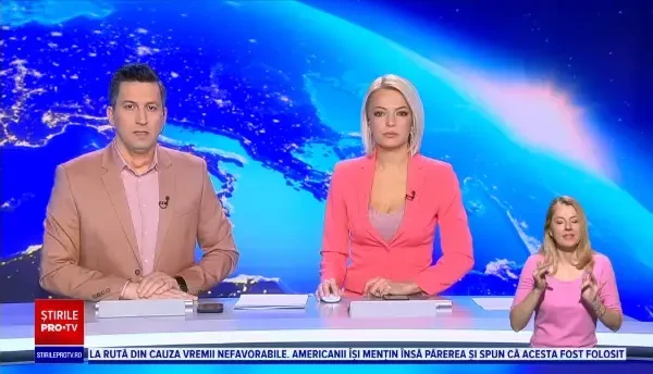 Panică la o pensiune din Călimănești. Un incendiu a cuprins mare parte din clădire