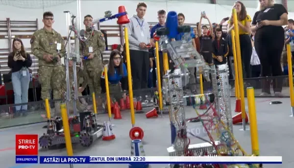 Peste 200 de liceeni au participat la meciuri „amicale” de robotică, înainte de campionatele internaționale