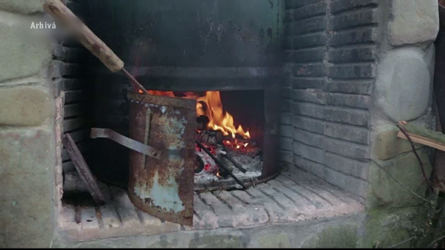 La un pas de tragedie. Trei frați s-au intoxicat după ce camera în care dormeau s-a umplut de fumul degajat de sobă