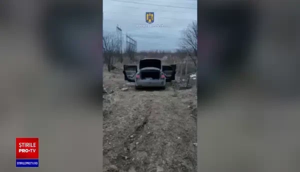 Un bărbat și-a agresat iubita, a băgat-o în portbagaj, apoi a dat foc mașinii. Totul a pornit de la o datorie | GALERIE FOTO