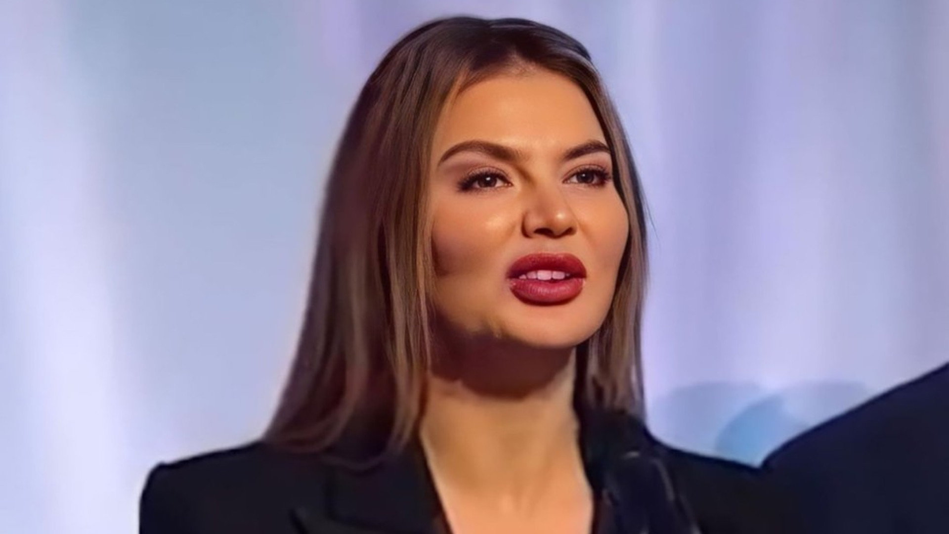 Iubita lui Putin compară presa cu un Kalașnikov și îi cere să susțină războiul: "La treabă!"