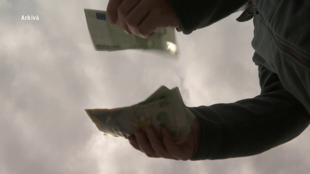 O fostă angajată a Primăriei din Arad, arestată pentru trafic de influență. Ce sume cerea pentru garantarea unui loc de muncă