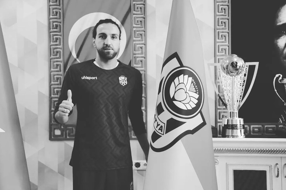 Portarul Ahmet Eyup Turkaslan, antrenat de Marius Șumudică la Malatyaspor, a fost găsit mort sub dărâmături | VIDEO