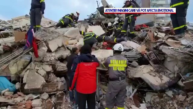 Salvatorii români trimiși în Turcia au început operațiunile în zonele grav afectate. Au scos de sub dărâmături trei persoane