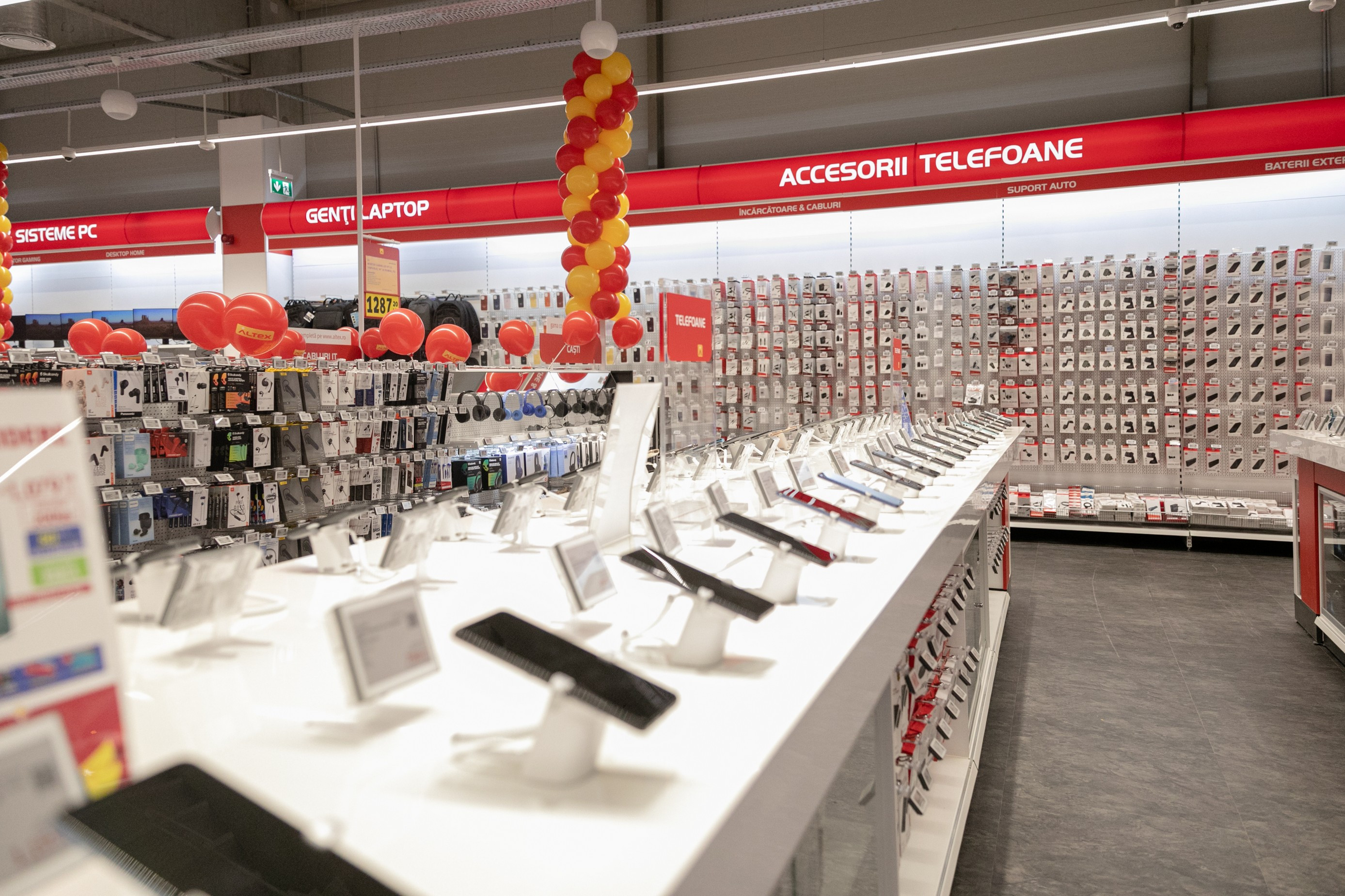 Când începe Black Friday 2025 la Altex