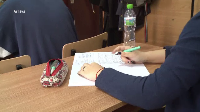 Câți elevi de liceu au dat simularea la matematică și istorie. Aproape 30.000 nu s-au prezentat la simulare