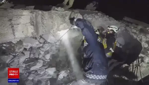 Momentul salvării unui băiat din Siria