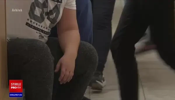 Anchetă într-o școală din Vaslui. Elev de șapte ani, agresat de învățătoare: „Mi-a dat atât de tare în cap încât am amețit”