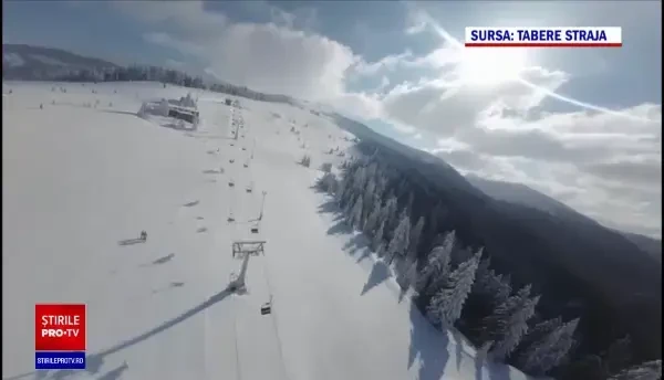 Patronatele din turism îi cer premierului să prelungească vacanța de vară a elevilor. Motivul: turismul are de câștigat