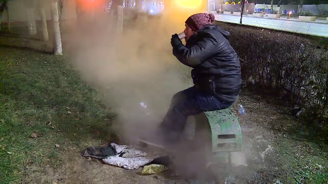 Autoritățile din Capitală încearcă să ajute oamenii străzii să treacă cu bine peste nopțile geroase