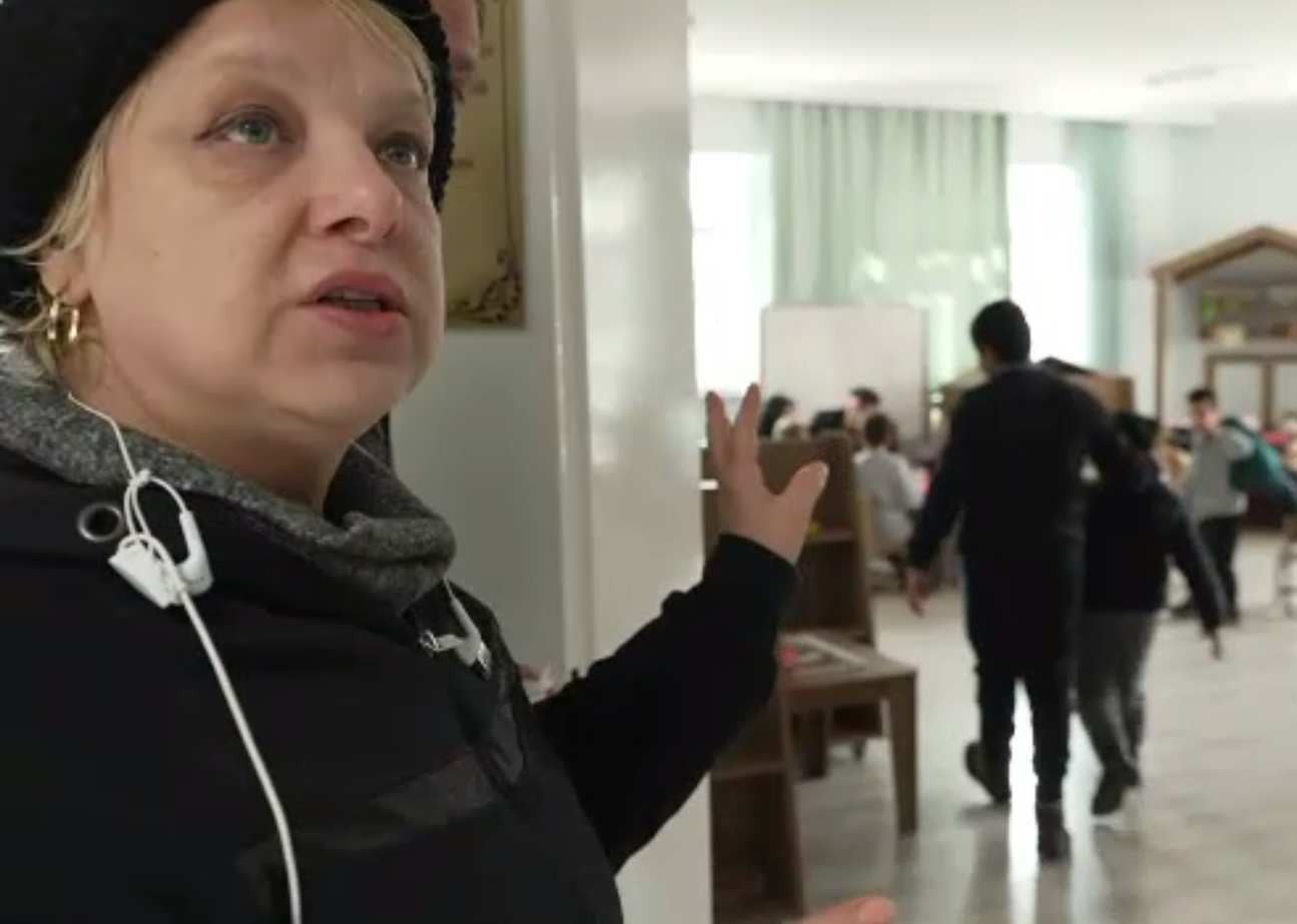 Gabriela a încropit o bucătărie de campanie pentru sinistrații din Gaziantep: „Am zis că am două mâini şi un suflet”