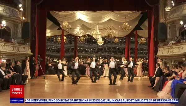 După doi ani de pauză, la Opera din Cluj-Napoca s-a întins covorul roșu. Sute de persoane au participat la eveniment