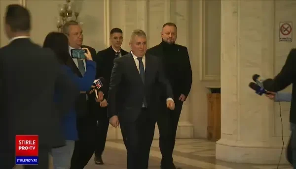 Surse: PNL ar vrea să mute în toamnă transferul de putere la şefia Guvernului. PSD neagă vehement acest scenariu