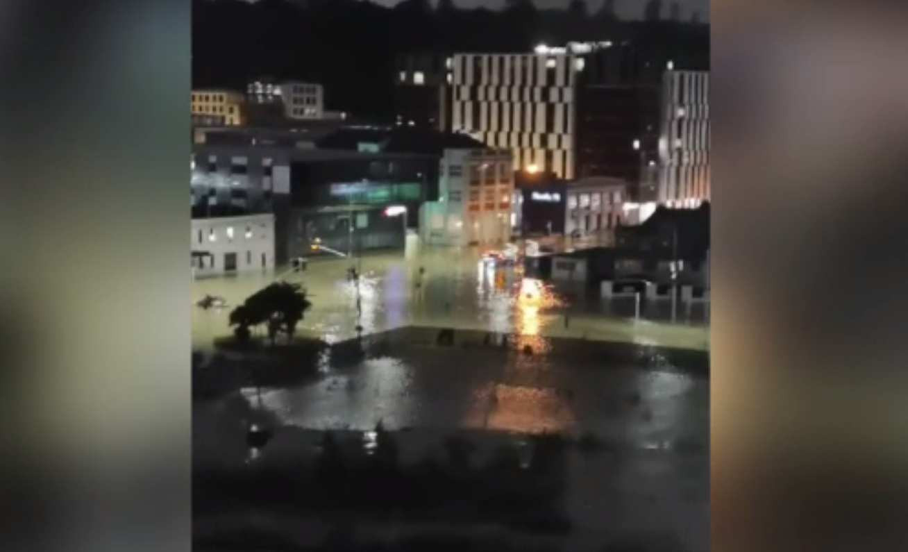 Stare de urgență în nordul Noii Zeelande din cauza ciclonului Gabrielle. Aproape 150.000 de case, fără curent electric