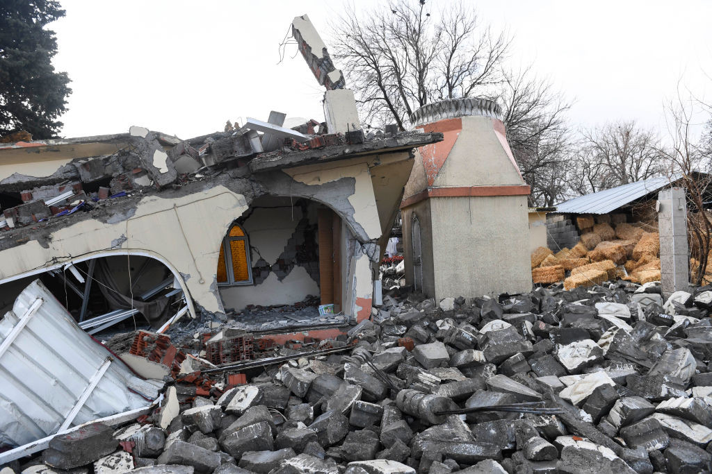 O mamă din Siria și bebelușul său, salvați de două ori în trei zile. Ce nenorocire a dat peste femeie când s-a întors acasă