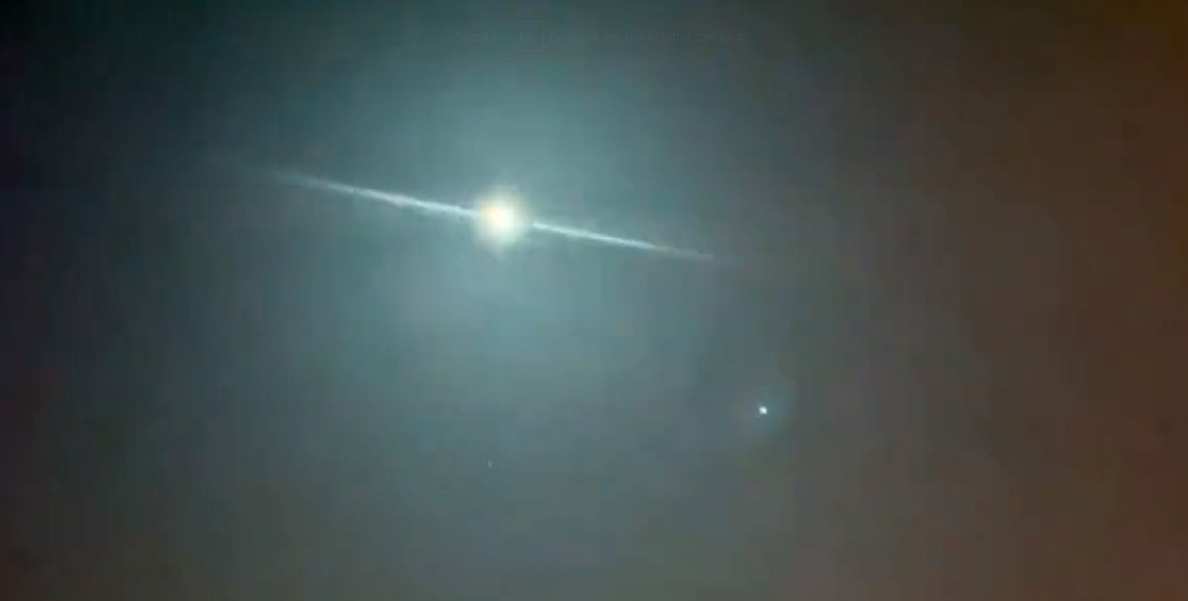 Momentul în care un asteroid se dezintegrează deasupra Canalului Mânecii | VIDEO