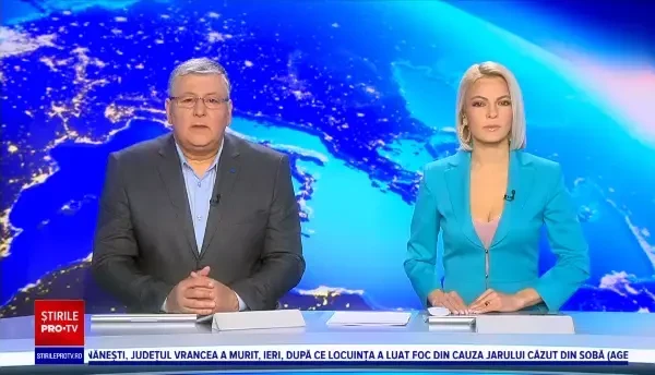 Un șofer a murit după ce un TIR a intrat în plin în mașina sa, pe banda de urgență. Oprise din cauza unor defecțiuni