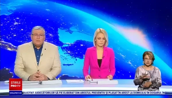 Un tânăr de 20 de ani a făcut prăpăd pe o stradă din Bacău. I-ar fi explodat una dintre anvelope și a accidentat trei mașini