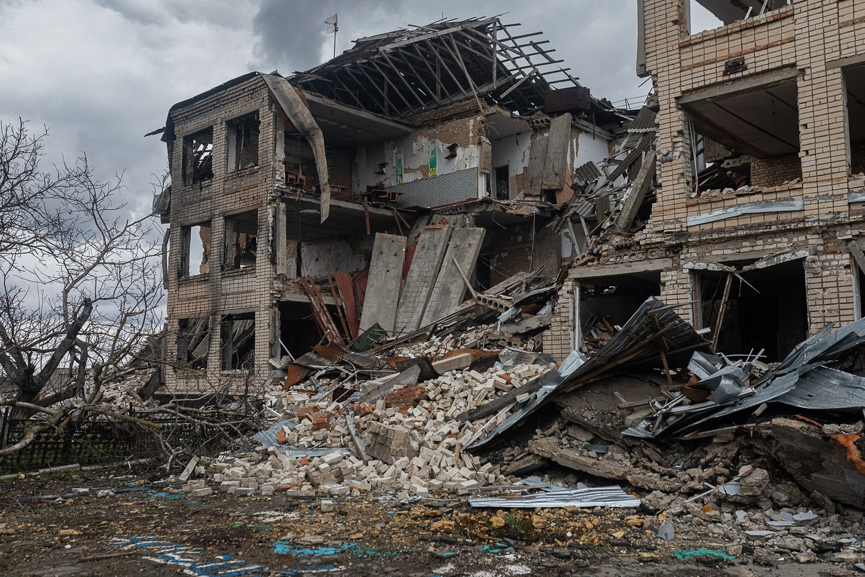 Oficial din SUA: Nici Rusia, nici Ucraina n-au şanse să-şi atingă obiectivele. Războiul se va încheia la masa negocierilor