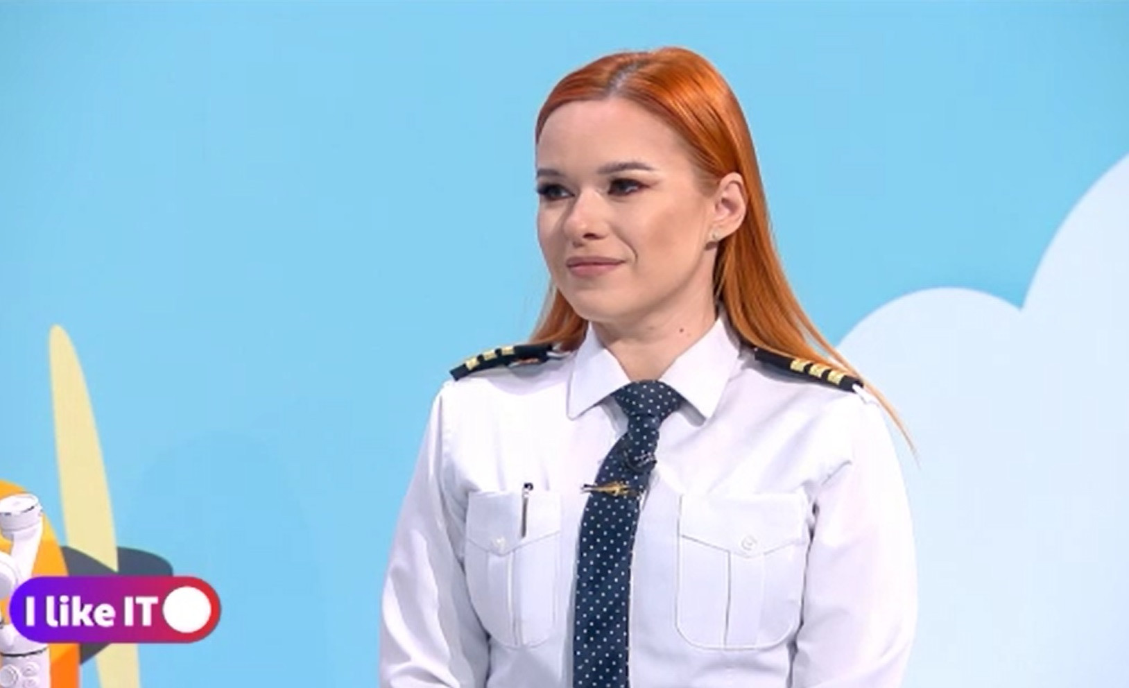 Simona Păun, una dintre puținele femei pilot din lume, invitată la iLikeIT. A fost la manșa multor avioane de mari dimensiuni