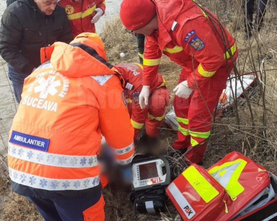 Tragedie în județul Suceava. O fetiţă de 6 ani, dată dispărută de familie, a murit după ce a căzut în râul Moldova