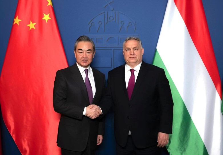 China va coopera cu Ungaria și cu "alte ţări iubitoare de pace" pentru a pune capăt războiului din Ucraina