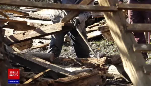 Tânăr găsit mort într-un râu revărsat din Maramureș