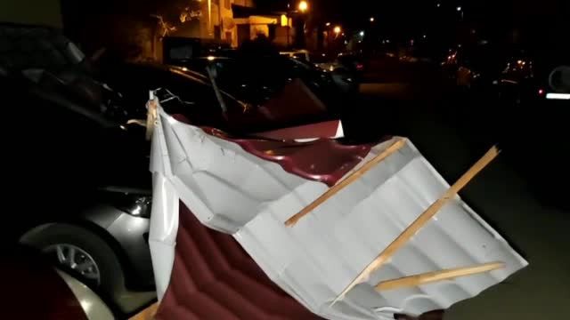 Vijeliile au făcut prăpăd în toată țara. Telescaunele din Sinaia s-au legănat ca rufele puse la uscat