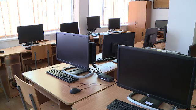 UE dă peste un miliard de euro pentru modernizarea școlilor, însă România riscă să piardă banii. Care este motivul