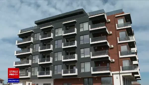 Un sfert dintre blocurile și hotelurile din Năvodari nu respectă legea. Ce reclamă inspectorii de stat în construcții