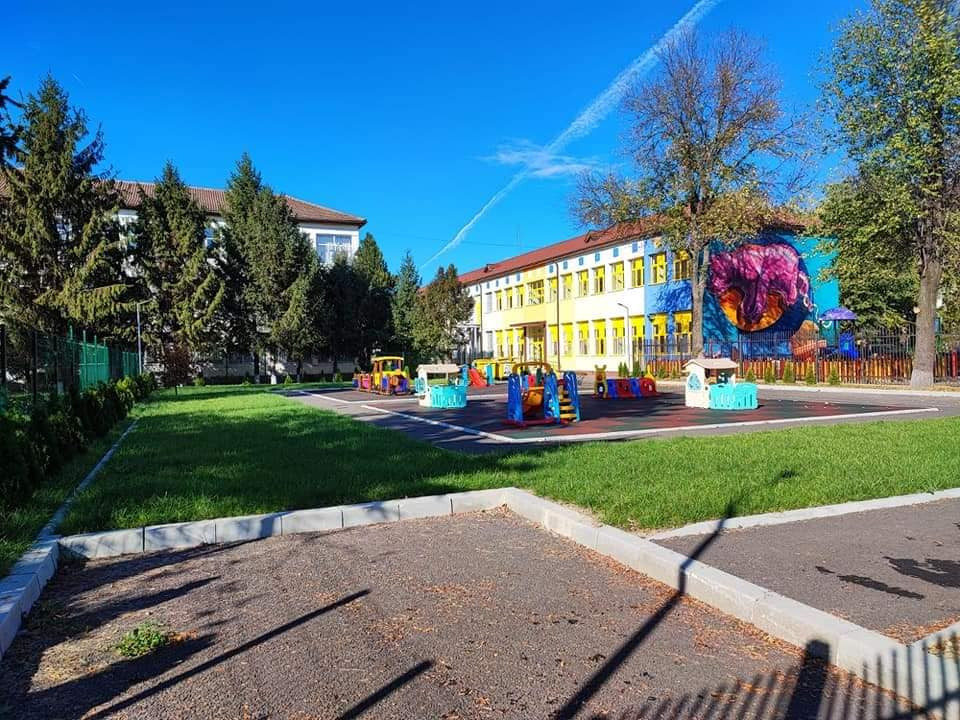 Directoarea unei grădinițe din Târgu-Jiu a cerut părinților să semneze declarații pe proprie răspundere în caz de cutremur