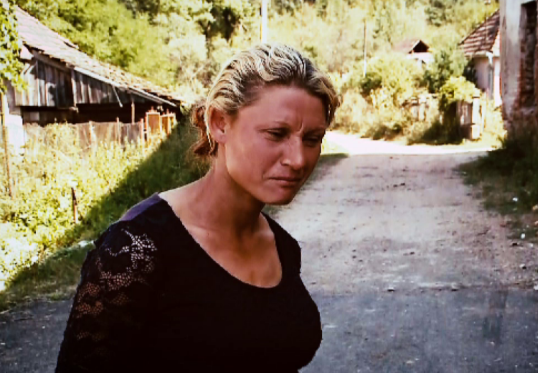 Florica, femeia bătută cu o coadă de mop de un șofer de microbuz, a fost condamnată definitiv | VIDEO