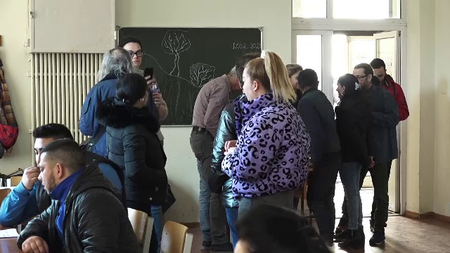 Tot mai multe persoane necalificate își caută un loc de muncă. Cele mai căutate domenii în România