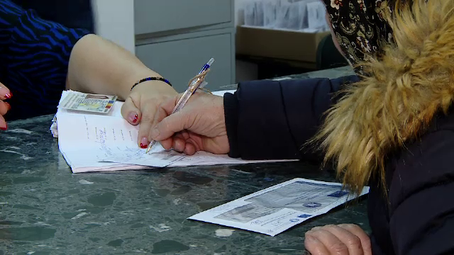 Românii mai pot folosi banii de pe cardurile de energie până la 31 mai. Peste un milion de oameni mai au bani pe ele