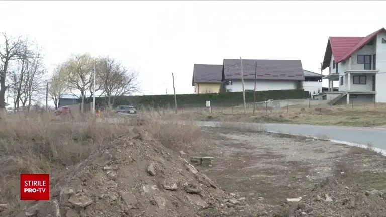 Momentul în care un pod este furat de mai mulți indivizi, în Suceava. Localnicii au filmat întreaga acțiune | VIDEO